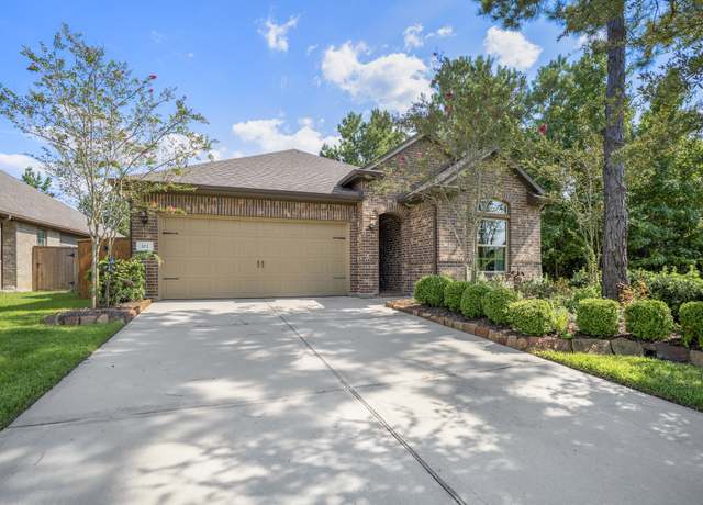Property at 102 Arrowhead Ln, Montgomery, TX 77316, 2 beds, 2 baths
