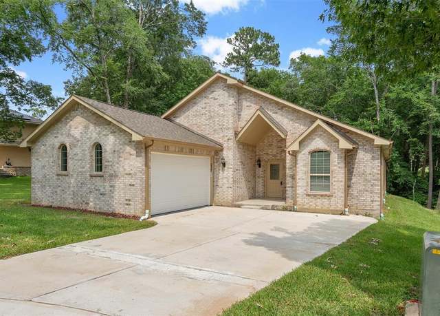 Property at 237 Camden Hills Dr, Montgomery, TX 77356, 4 beds, 2.5 baths