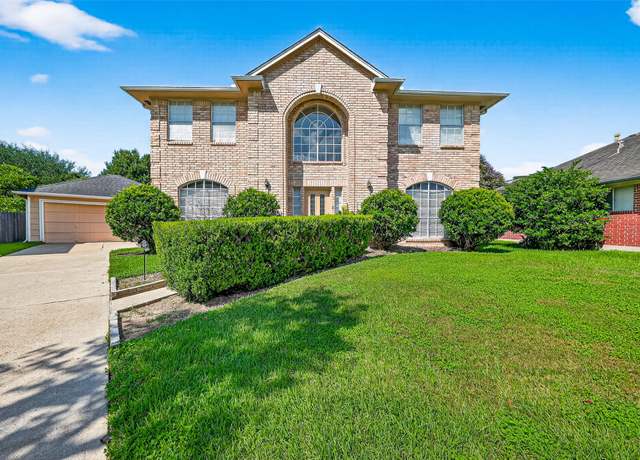 Property at 6307 Box Bluff Ct, Sugar Land, TX 77479, 4 beds, 2.5 baths