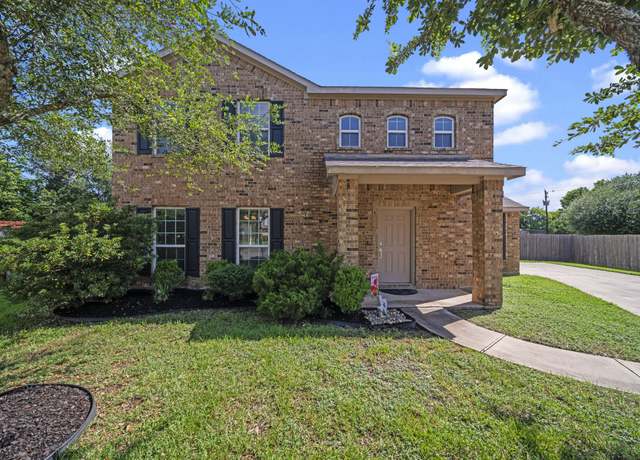Property at 1601 Field Ct, Pearland, TX 77581, 3 beds, 2.5 baths