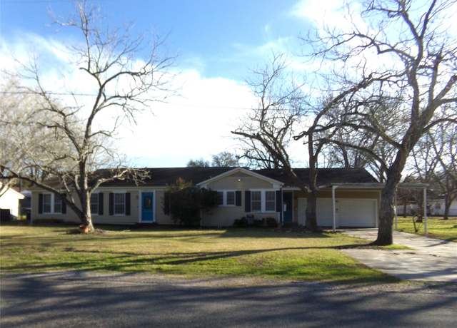 Property at 305 W Converse St, Weimar, TX 78962, 2 beds, 2 baths