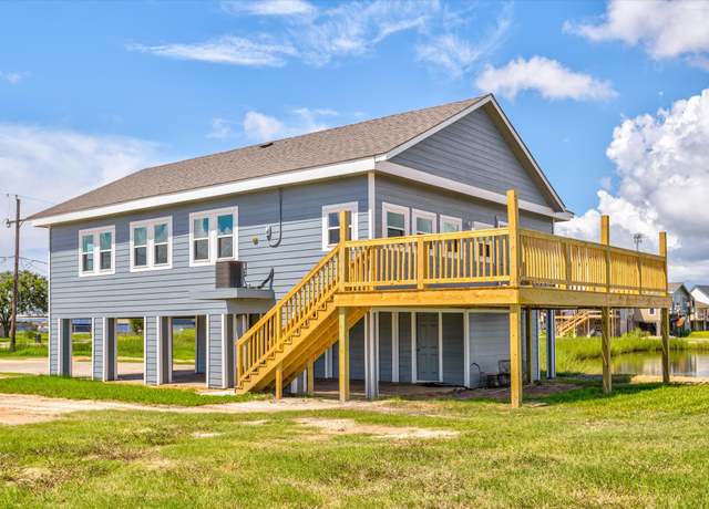Property at 4406 Swan St, Hitchcock, TX 77563, 2 beds, 1.5 baths