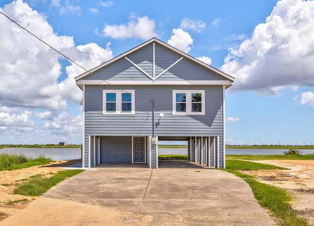 Property at 4406 Swan St, Hitchcock, TX 77563, 2 beds, 1.5 baths