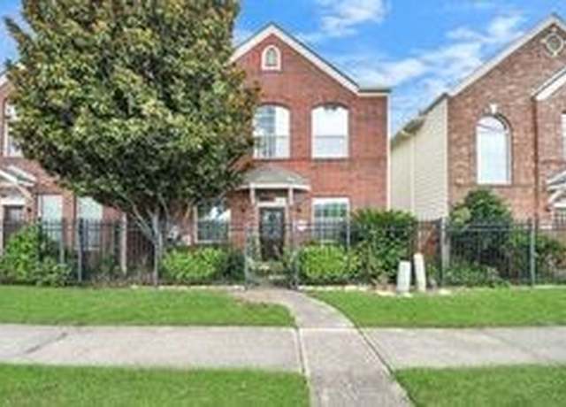 Property at 1749 Aden Dr, Houston, TX 77003, 2 beds, 2.5 baths