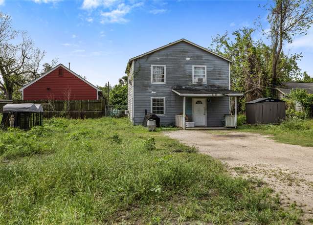 Property at 1104 Charnwood St, Houston, TX 77022, 3 beds, 1 bath