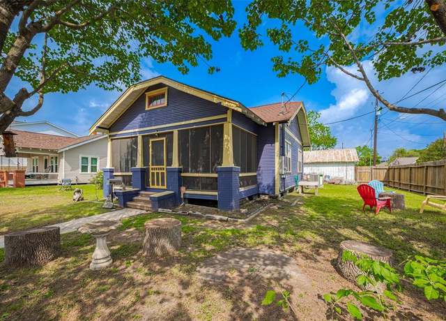 Property at 208 Goldenrod St, Houston, TX 77009, 2 beds, 1 bath