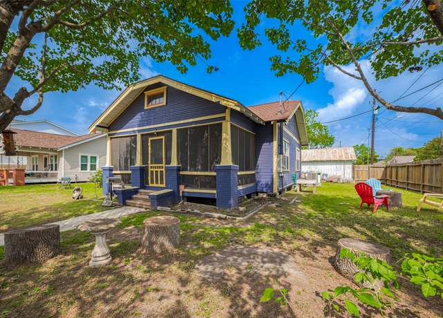 Property at 208 Goldenrod St, Houston, TX 77009, 2 beds, 1 bath