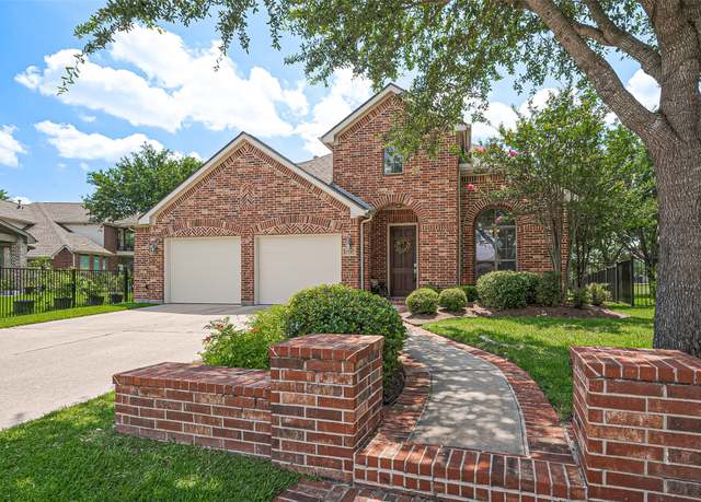 Property at 17207 Red Oak Bend Dr, Cypress, TX 77433, 4 beds, 3 baths