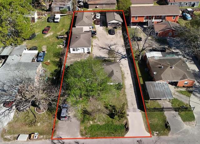 Property at 129 E Sunnyside St, Houston, TX 77076, 7 beds, 5 baths