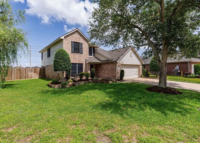 Property at 1918 N Everglades Dr, Deer Park, TX 77536, 4 beds, 2.5 baths