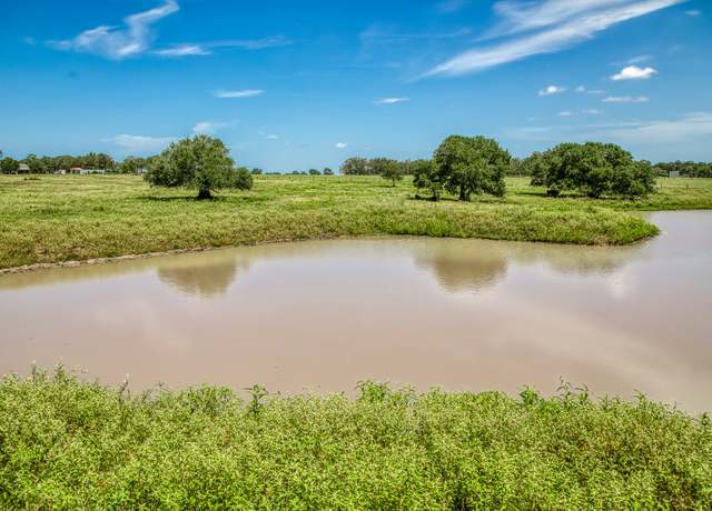 Property at 555 Albers Rd, Ledbetter, TX 78946