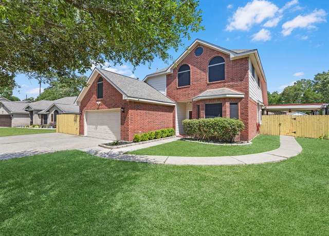 Property at 3106 Lake Breeze Ln, Crosby, TX 77532, 3 beds, 2.5 baths