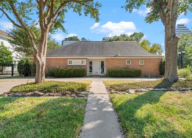 Property at 5667 Overbrook Ln, Houston, TX 77056, 4 beds, 3.5 baths