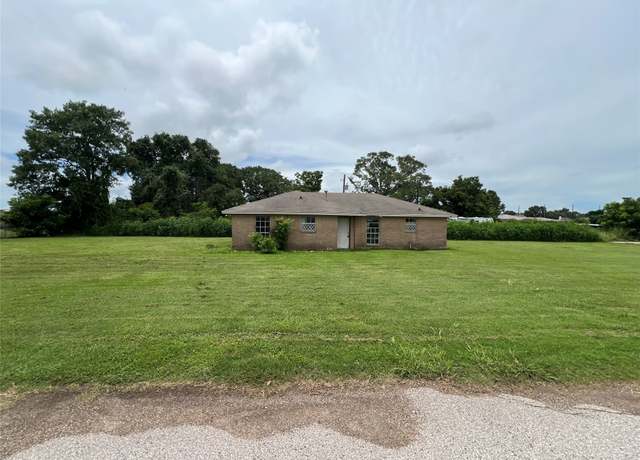 Property at 211 Payne Ln, Richmond, TX 77469, 3 beds, 2 baths
