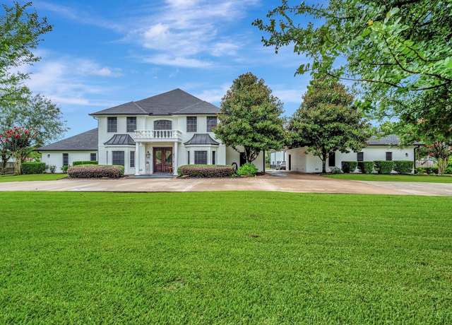 Property at 40 Windsong Ln, Friendswood, TX 77546, 4 beds, 5 baths