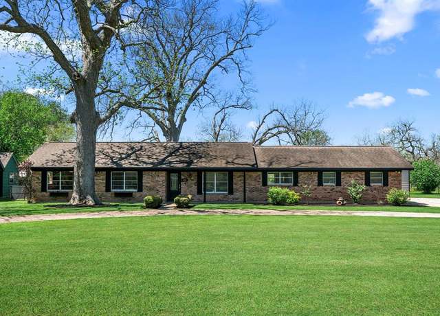 Property at 202 Neal Rd, Wharton, TX 77488, 3 beds, 2 baths
