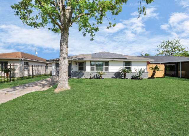 Property at 214 Axilda St, Houston, TX 77017, 3 beds, 1 bath