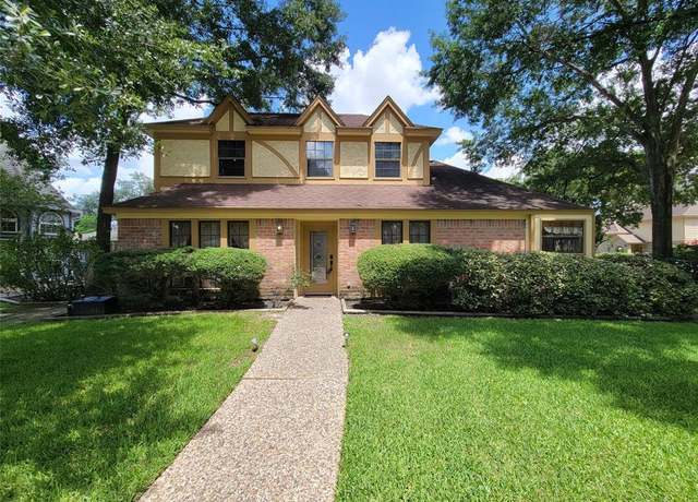 Property at 12002 Cedarcliff Ct, Houston, TX 77070, 4 beds, 2.5 baths