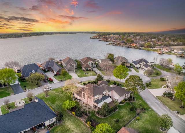 Property at 12540 Longmire Lakeview, Conroe, TX 77304, 3 beds, 2.5 baths
