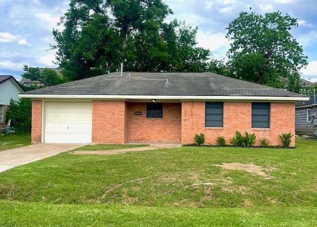 Property at 2218 Silverbonnet St, Houston, TX 77055, 3 beds, 2 baths