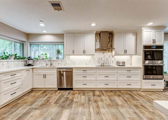 Property at 22814 Wren Ln, Tomball, TX 77377, 4 beds, 2.5 baths