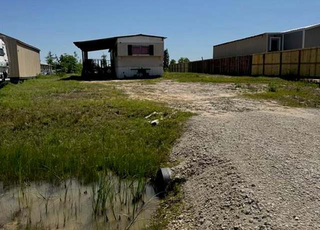 Property at 538 Road 5701, Cleveland, TX 77327, 3 beds, 2 baths