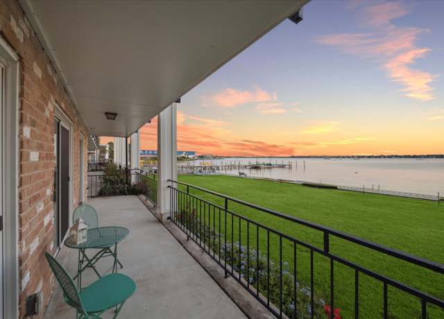 Property at 3535 Nasa Pkwy #107, Seabrook, TX 77586, 3 beds, 2 baths