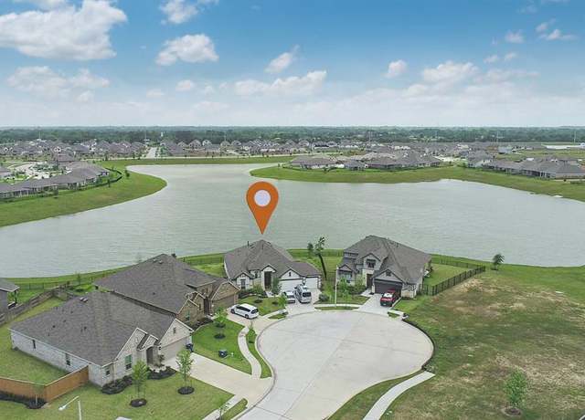 Property at 13711 La Isla Ct, Texas City, TX 77568, 3 beds, 2 baths