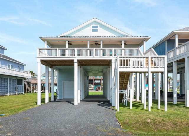 Property at 1981 Ave I, Crystal Beach, TX 77650, 4 beds, 2 baths