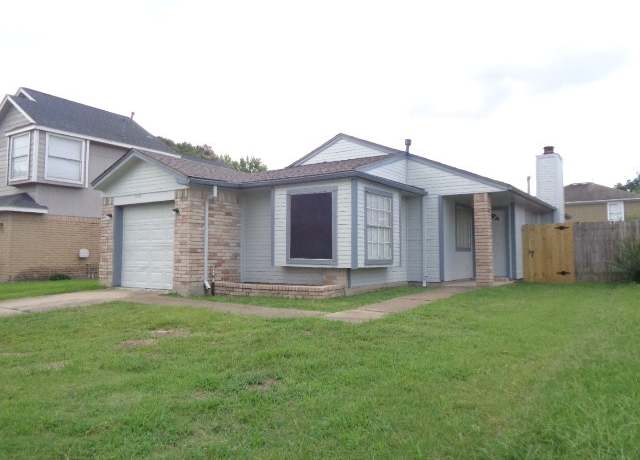 Property at 16702 Vista Oak Dr, Houston, TX 77073, 3 beds, 1.5 baths