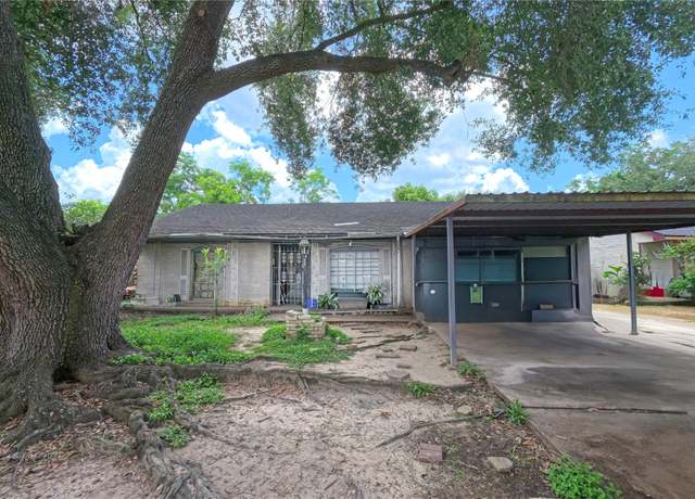 Property at 5605 Melanite Ave, Houston, TX 77053, 3 beds, 1.5 baths