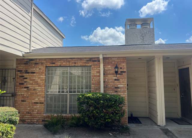Property at 6201 Beverlyhill St #8, Houston, TX 77057, 2 beds, 2.5 baths