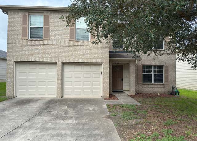 Property at 3933 Brook Hollow Dr, Schertz, TX 78154, 3 beds, 2.5 baths