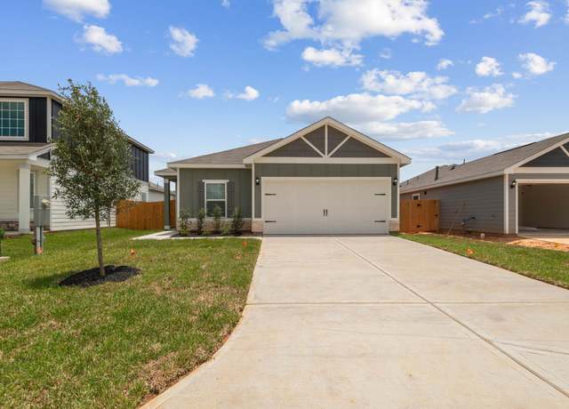 Property at 15846 Berry Hill Dr, Conroe, TX 77303, 4 beds, 2 baths