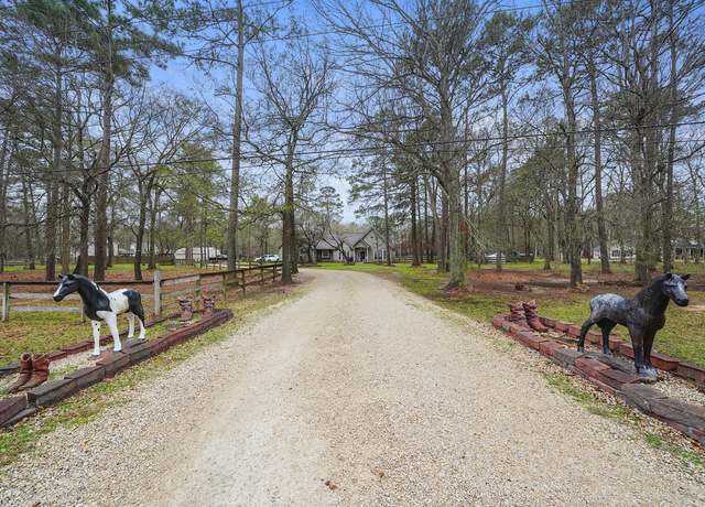 Property at 28710 Misty Oaks Dr, Huffman, TX 77336, 3 beds, 2 baths