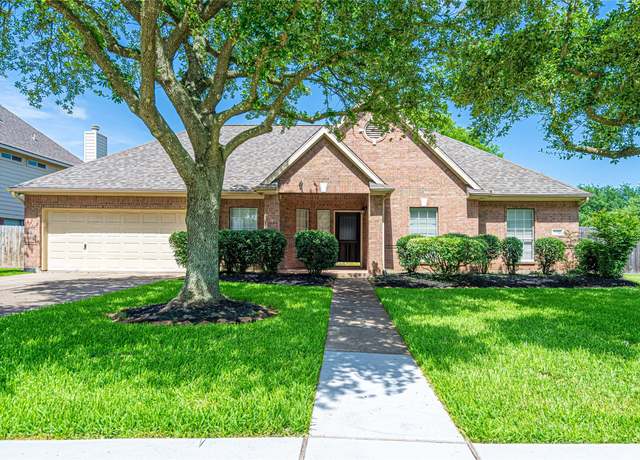 Property at 6702 Chartrese Ave, Baytown, TX 77521, 4 beds, 2 baths