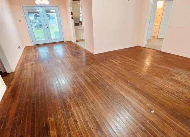 Property at 6726 England St, Houston, TX 77021, 3 beds, 2 baths
