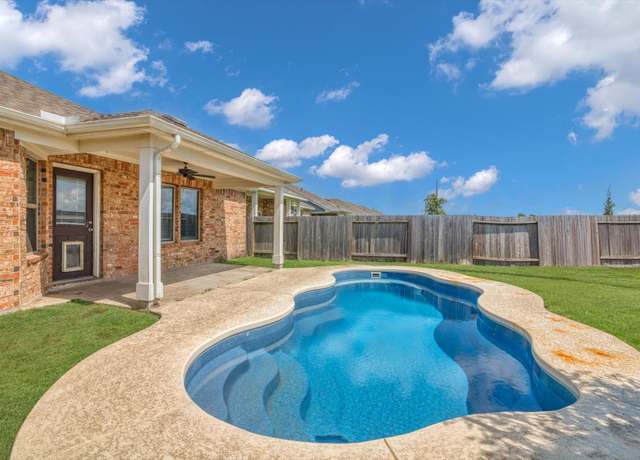 Property at 2314 Brickfielder Ln, Baytown, TX 77523, 4 beds, 2 baths