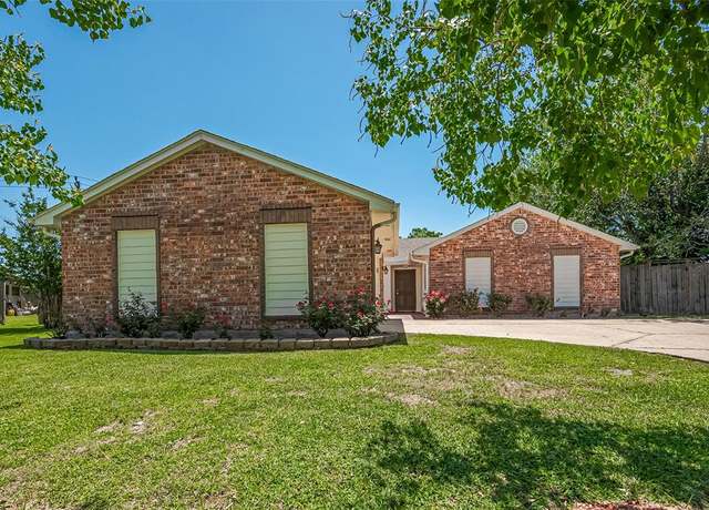 Property at 12703 Fenimore Ct, Sugar Land, TX 77478, 3 beds, 2 baths