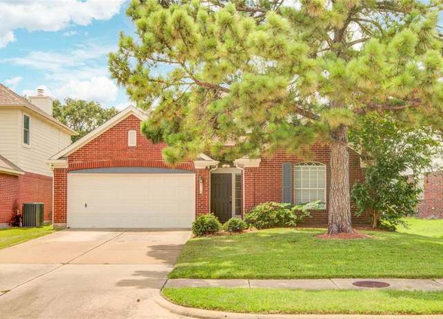 Property at 9719 Goldenglade Dr, Houston, TX 77064, 3 beds, 2 baths