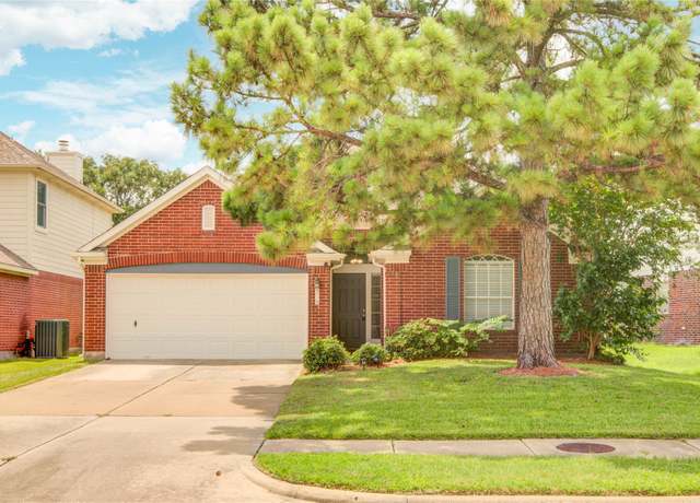 Property at 9719 Goldenglade Dr, Houston, TX 77064, 3 beds, 2 baths
