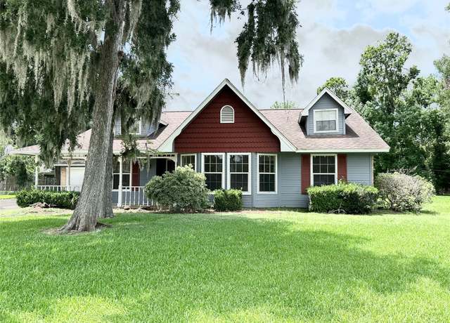 Property at 121 Frostwood Dr, Lake Jackson, TX 77566, 3 beds, 2.5 baths