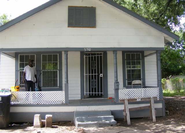 Property at 3210 Dennis St, Houston, TX 77004, 2 beds, 1 bath