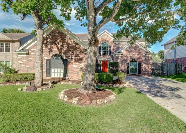Property at 4118 Windjammer Ct, Seabrook, TX 77586, 5 beds, 3.5 baths