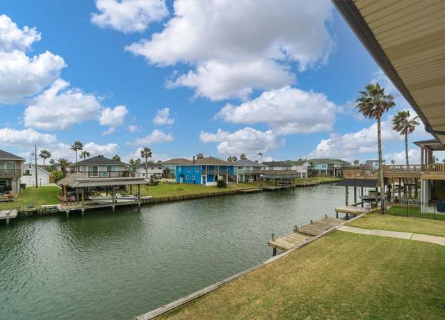 Property at 547 Pompano St, Bayou Vista, TX 77563, 3 beds, 2.5 baths