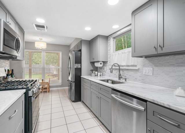 Property at 3623 Wells Mark Dr, Humble, TX 77396, 3 beds, 2.5 baths