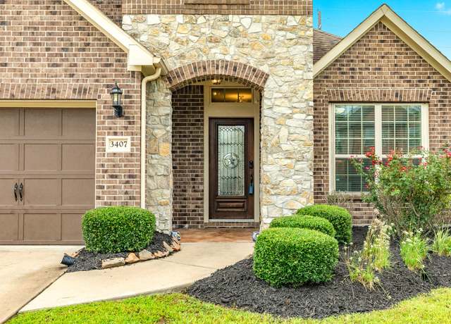 Property at 3407 Bay Dr, Rosharon, TX 77583, 4 beds, 2.5 baths