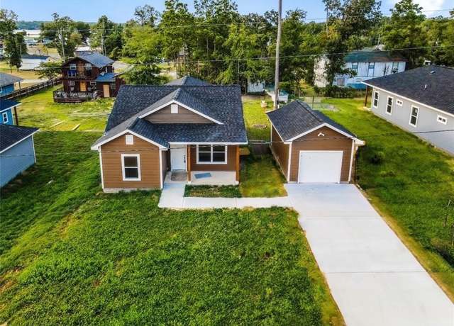 Property at 220 Red Bud Ln, Onalaska, TX 77360, 3 beds, 2 baths