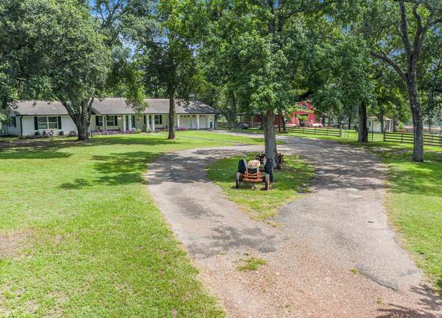Property at 7363 County Line Rd, Willis, TX 77378, 3 beds, 3.5 baths