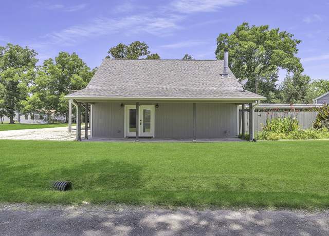 Property at 241 Bluff Dr, Livingston, TX 77351, 4 beds, 3 baths